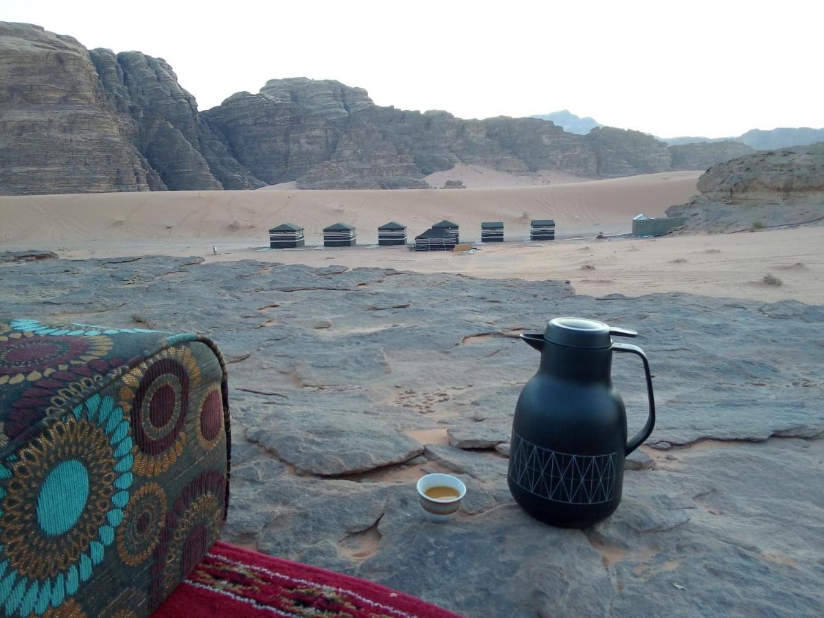 Mozoon Camp Hotel Wadi Rum Buitenkant foto