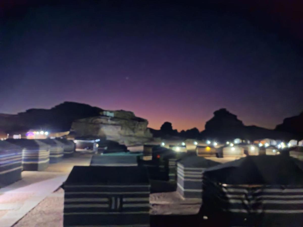 Mozoon Camp Hotel Wadi Rum Buitenkant foto