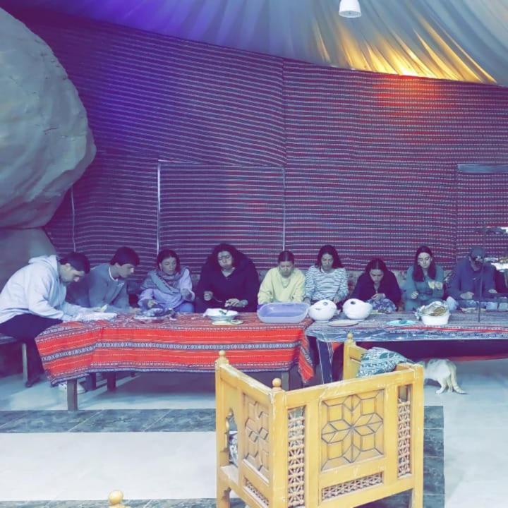 Mozoon Camp Hotel Wadi Rum Buitenkant foto